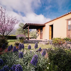 casa-elena-tijarafe.in-canary-islands.com/